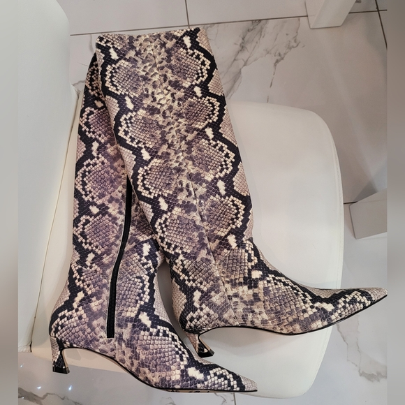 Gianni Bini Beige and Black Heeled Boots Size 7M - Picture 9 of 12